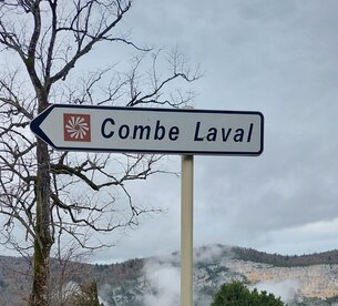 Combe Laval niet met camper